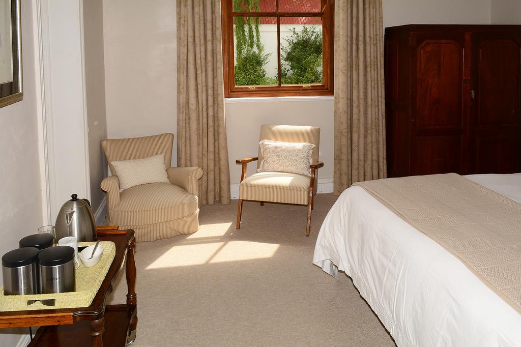 Toad Hall Guest House Wakkerstroom Екстер'єр фото