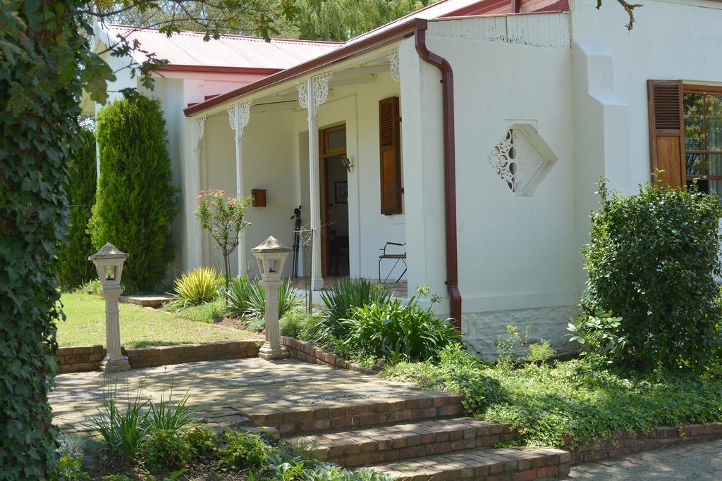 Toad Hall Guest House Wakkerstroom Екстер'єр фото