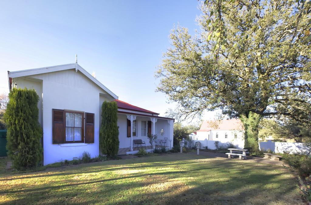 Toad Hall Guest House Wakkerstroom Екстер'єр фото