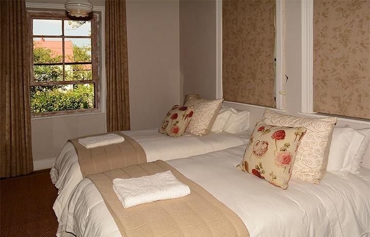 Toad Hall Guest House Wakkerstroom Екстер'єр фото